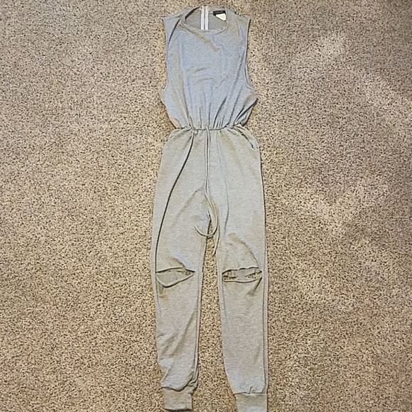 Jumpsuit (light sweats material) - Picture 1 of 4